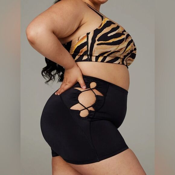 Savage fenty wild cat high waisted shorts - Picture 5 of 8